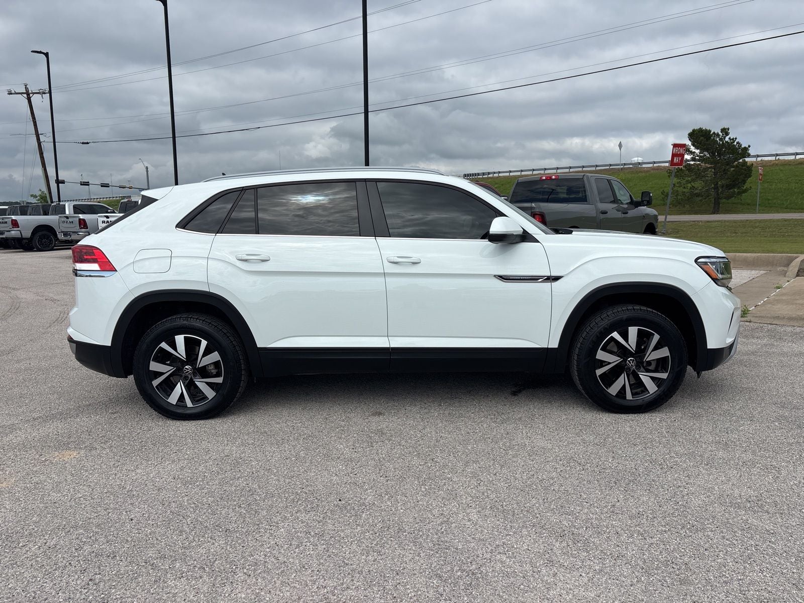 2020 Volkswagen Atlas Cross Sport 2.0T SE