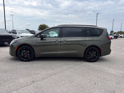 2027 Chrysler Pacifica PACIFICA LIMITED