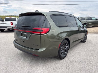 2027 Chrysler Pacifica PACIFICA LIMITED