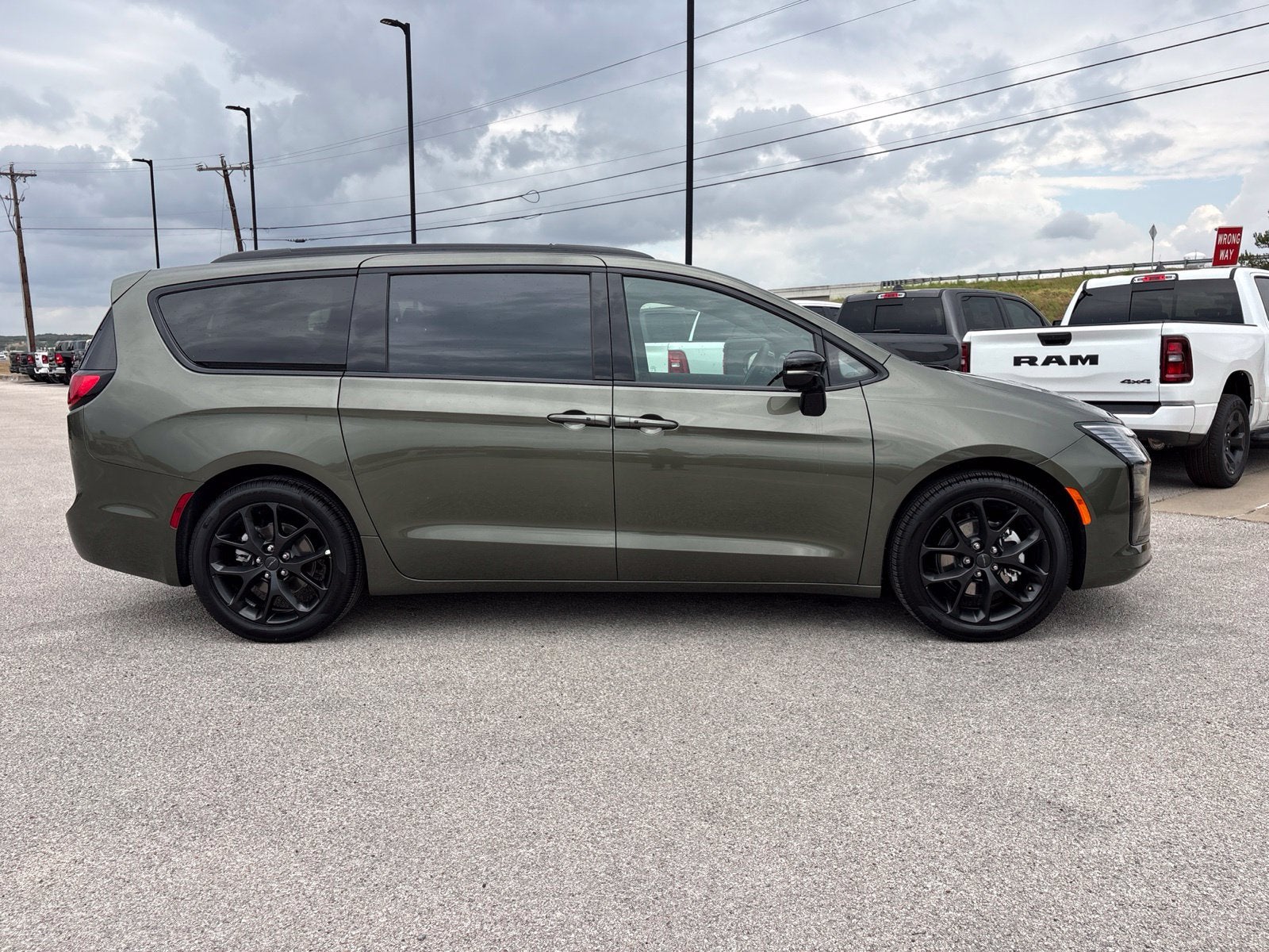 2027 Chrysler Pacifica PACIFICA LIMITED