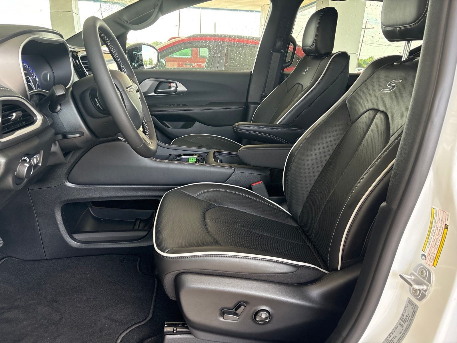 2027 Chrysler Pacifica PACIFICA LIMITED