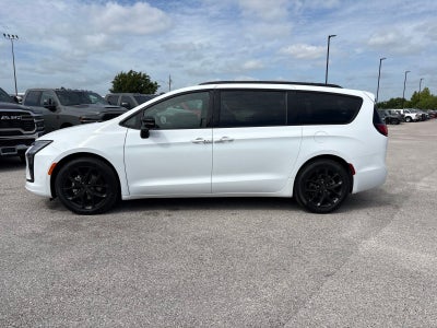 2027 Chrysler Pacifica PACIFICA LIMITED