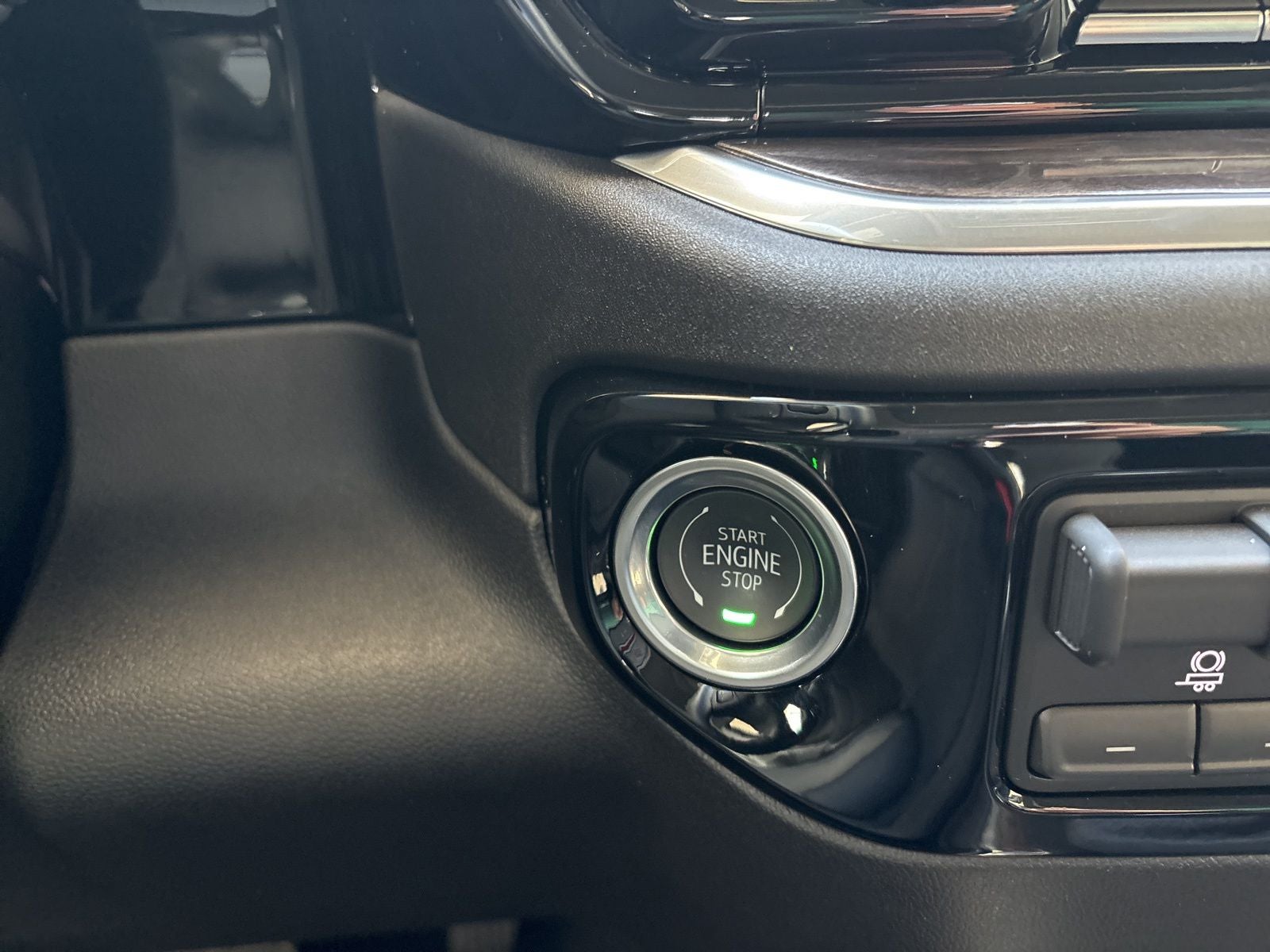 2026 Chevrolet Silverado 2500HD Crew Cab, Standard Bed, LTZ, 4WD