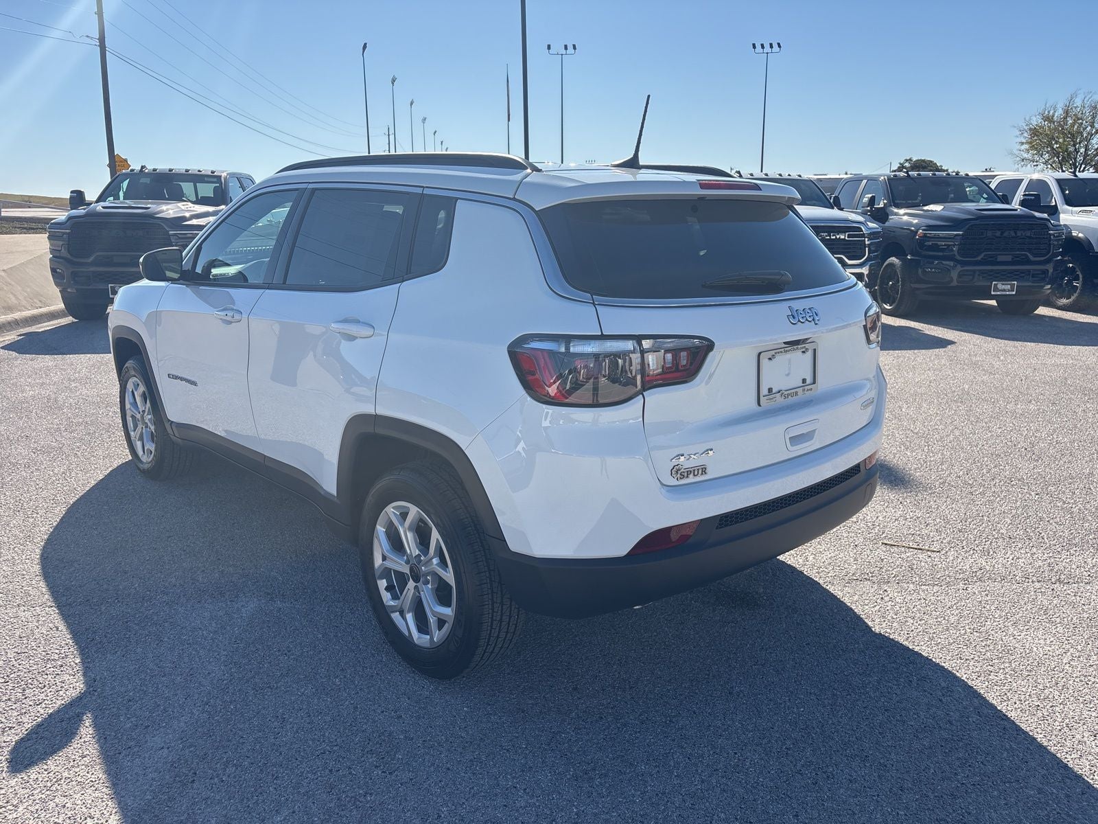 2026 Jeep Compass COMPASS LATITUDE 4X4