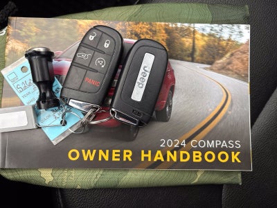 2024 Jeep Compass Latitude Lux FWD
