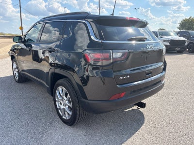 2024 Jeep Compass Latitude Lux FWD