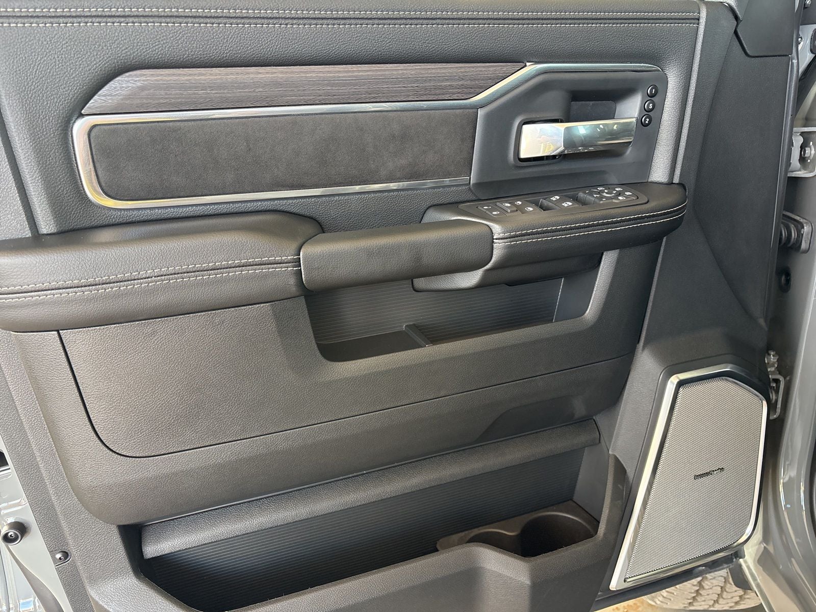 2026 RAM Ram 2500 RAM 2500 LARAMIE MEGA CAB 4X4 6'4' BOX