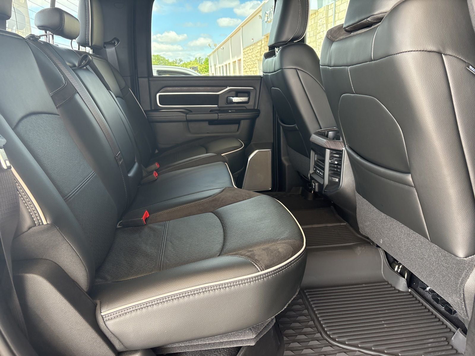 2026 RAM Ram 3500 RAM 3500 LARAMIE CREW CAB 4X4 8' BOX