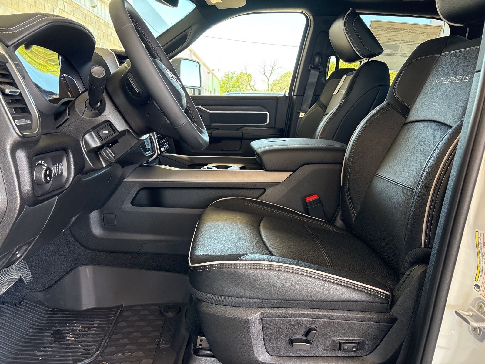 2026 RAM Ram 3500 RAM 3500 LARAMIE MEGA CAB 4X4 6'4' BOX