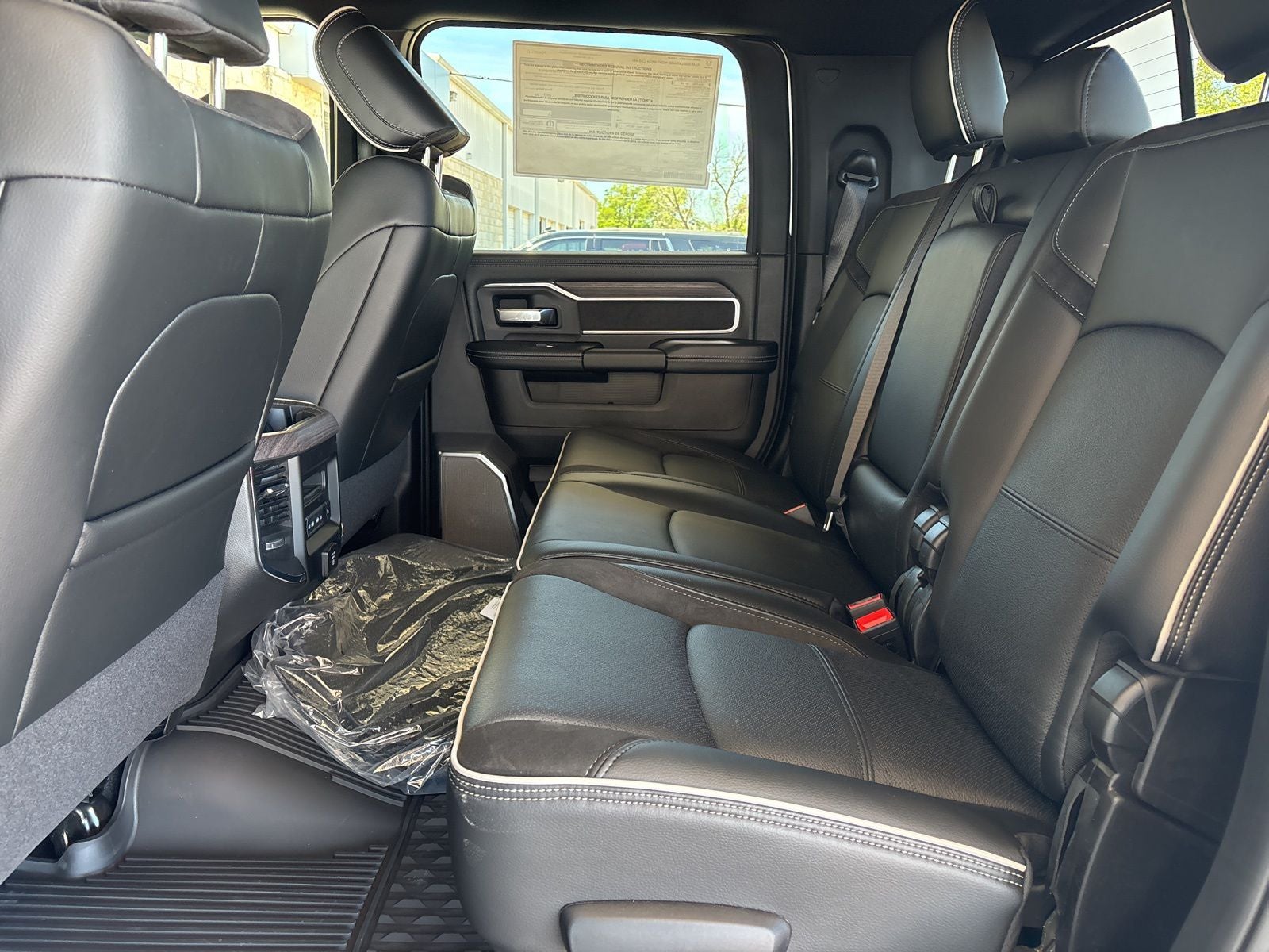 2026 RAM Ram 3500 RAM 3500 LARAMIE MEGA CAB 4X4 6'4' BOX