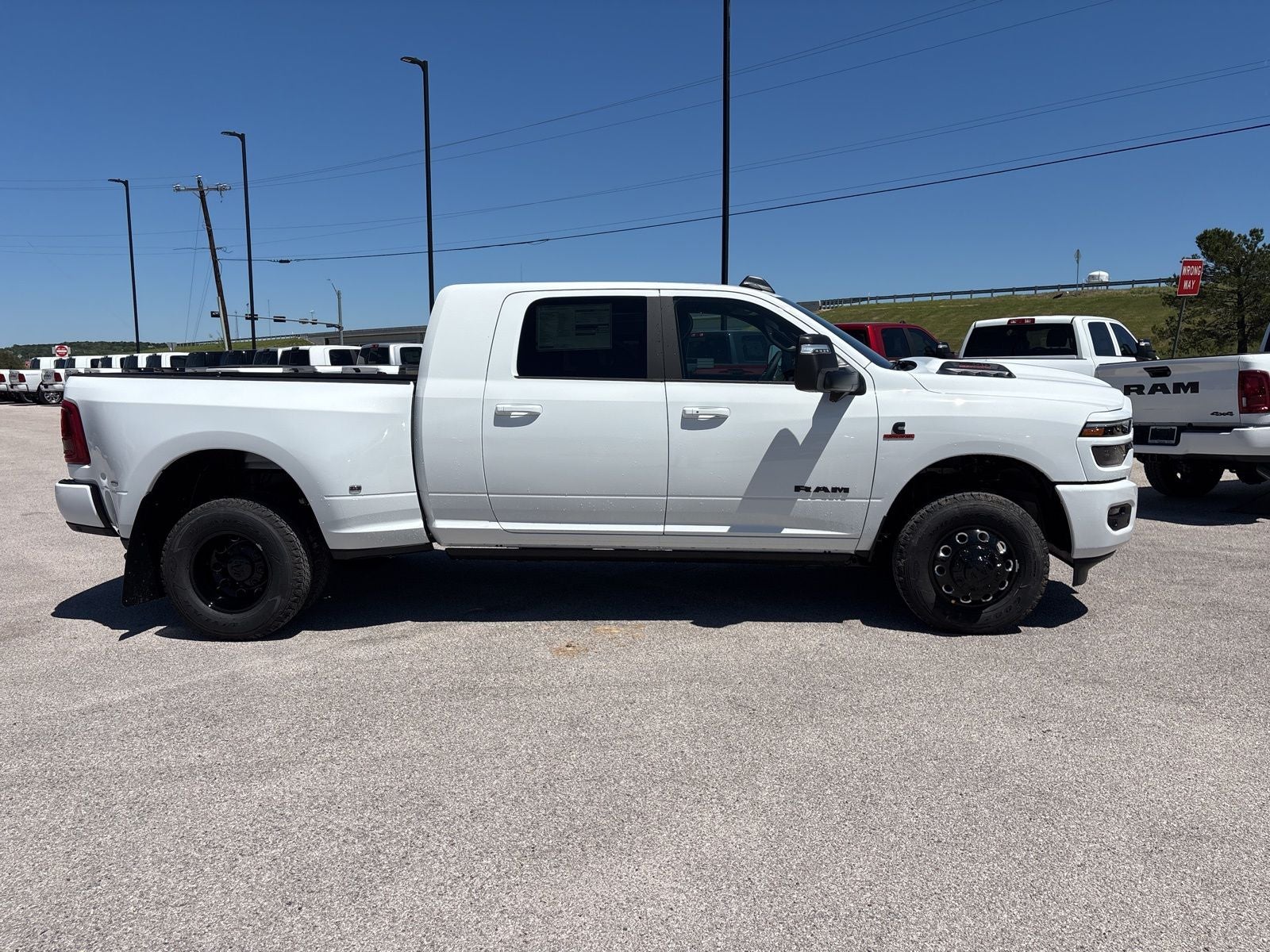 2026 RAM Ram 3500 RAM 3500 LARAMIE MEGA CAB 4X4 6'4' BOX
