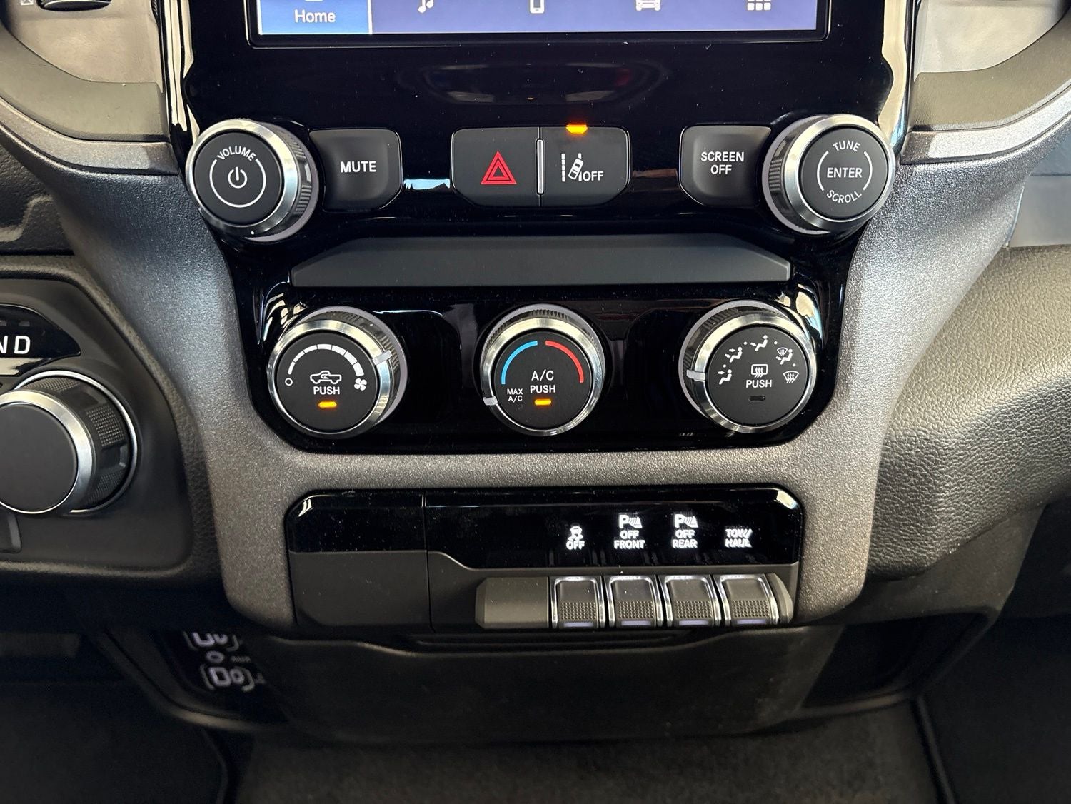 2026 RAM Ram 1500 RAM 1500 EXPRESS CREW CAB 4X2 5'7' BOX