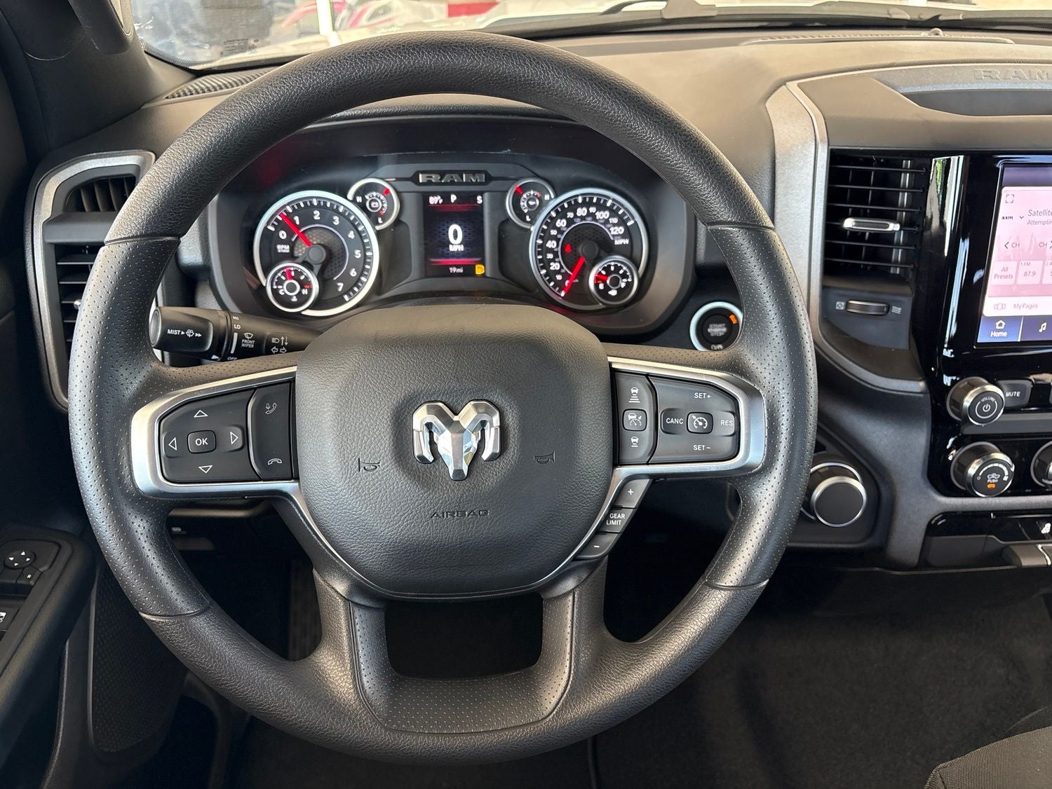 2026 RAM Ram 1500 RAM 1500 EXPRESS CREW CAB 4X2 5'7' BOX
