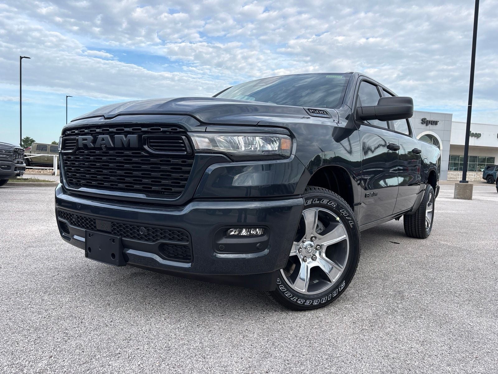 2026 RAM Ram 1500 RAM 1500 EXPRESS CREW CAB 4X2 5'7' BOX
