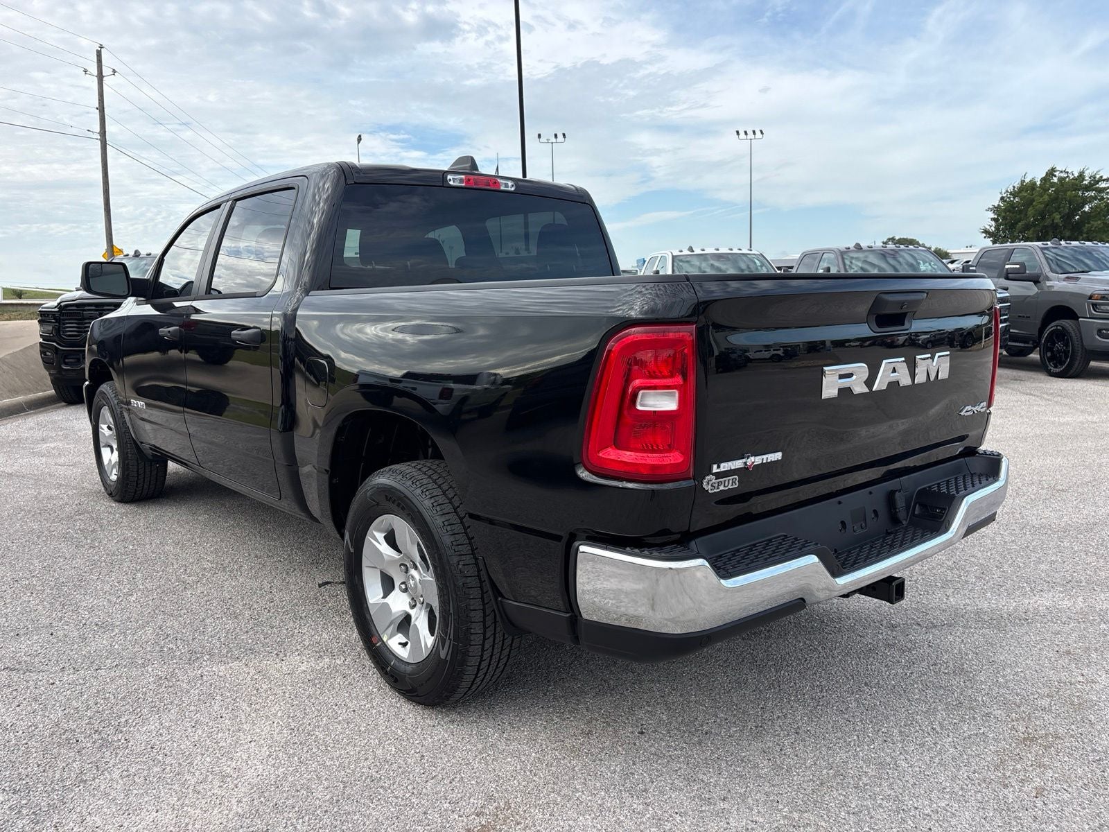 2026 RAM Ram 1500 RAM 1500 LONE STAR CREW CAB 4X4 5'7' BOX