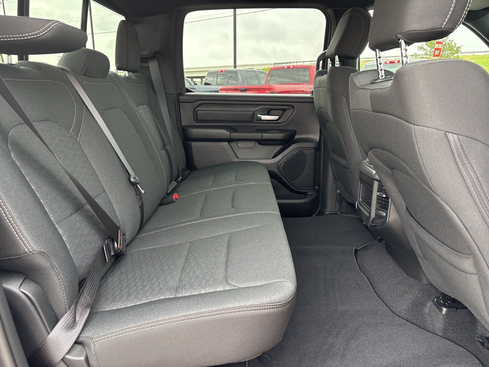 2026 RAM Ram 1500 RAM 1500 EXPRESS CREW CAB 4X4 5'7' BOX