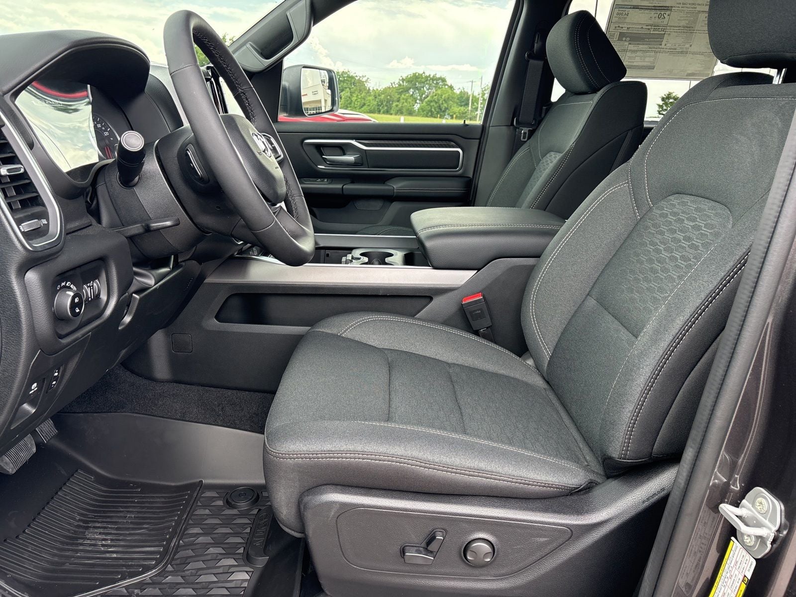 2026 RAM Ram 1500 RAM 1500 LONE STAR CREW CAB 4X4 5'7' BOX