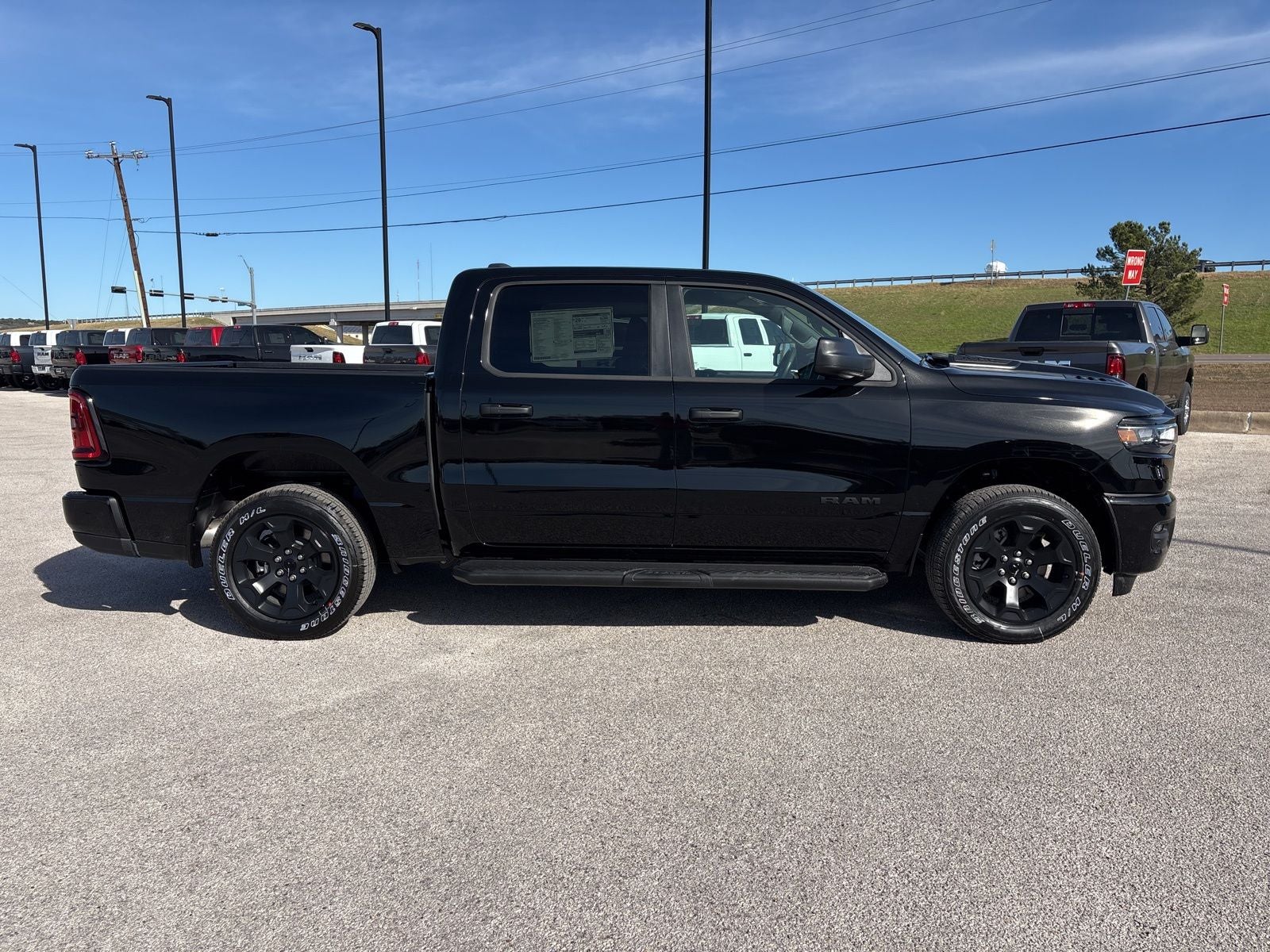 2026 RAM Ram 1500 RAM 1500 EXPRESS CREW CAB 4X4 5'7' BOX