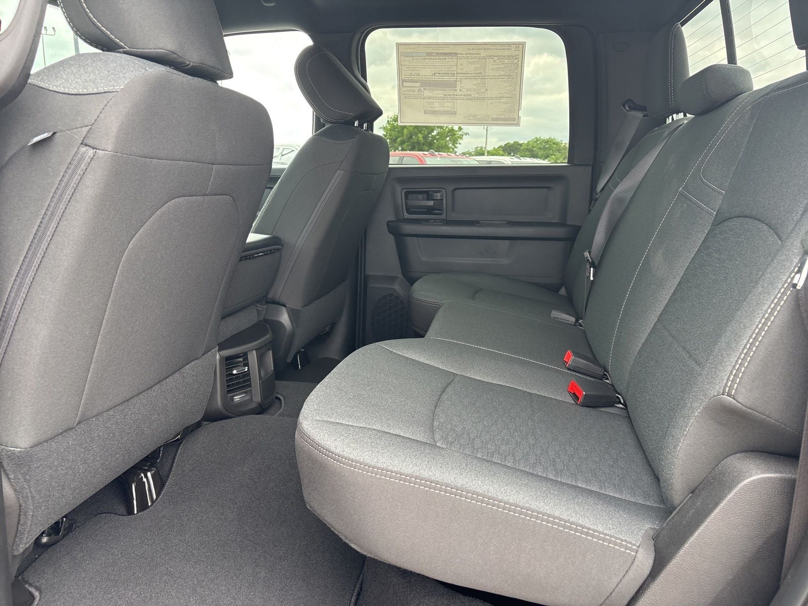 2026 RAM Ram 2500 RAM 2500 BLACK EXPRESS CREW CAB 4X4 6'4' BOX