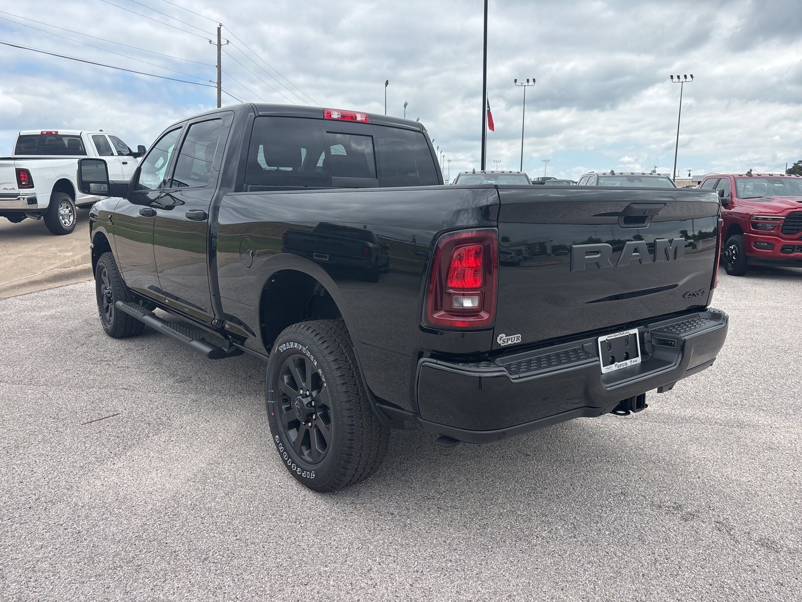 2026 RAM Ram 2500 RAM 2500 BLACK EXPRESS CREW CAB 4X4 6'4' BOX
