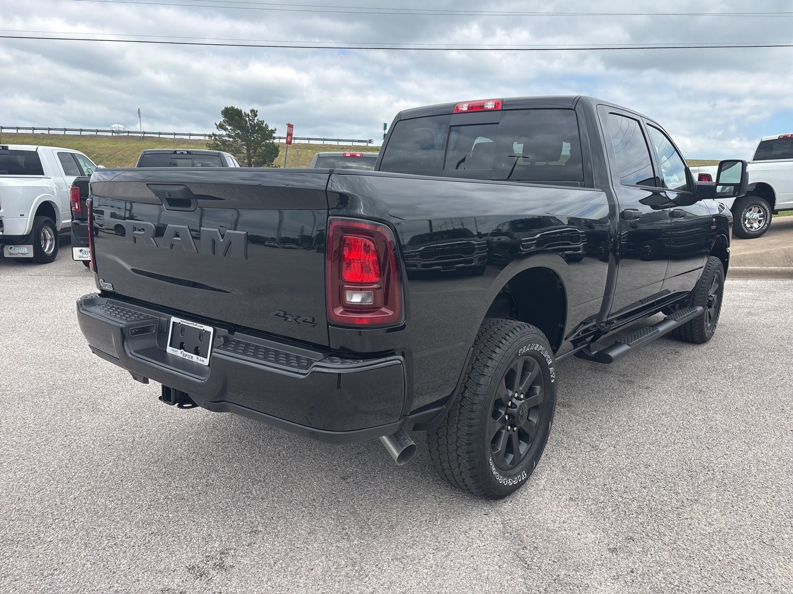 2026 RAM Ram 2500 RAM 2500 BLACK EXPRESS CREW CAB 4X4 6'4' BOX