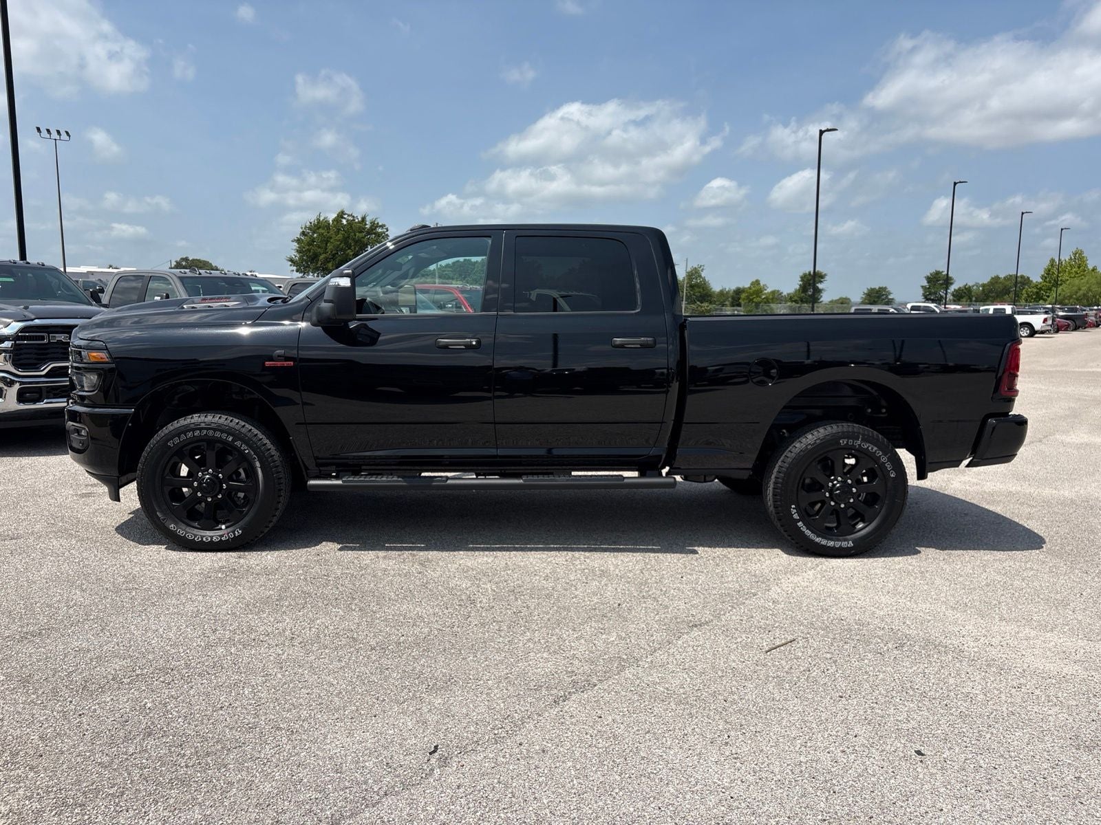 2026 RAM Ram 2500 RAM 2500 BLACK EXPRESS CREW CAB 4X4 6'4' BOX