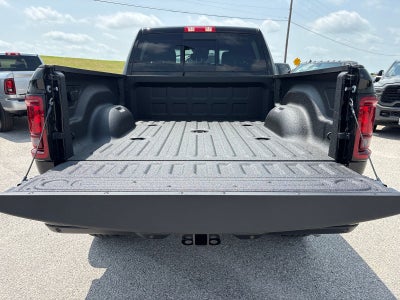 2026 RAM Ram 2500 RAM 2500 BLACK EXPRESS CREW CAB 4X4 6'4' BOX