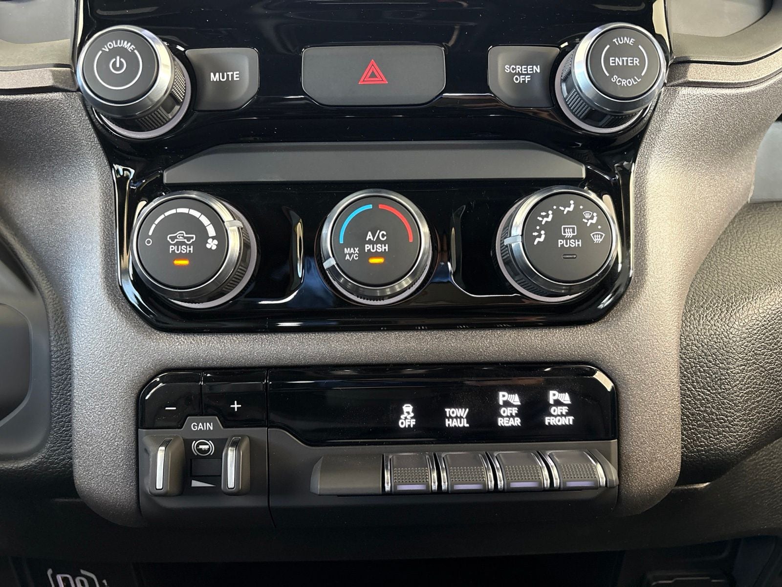 2026 RAM Ram 2500 RAM 2500 TRADESMAN CREW CAB 4X4 8' BOX