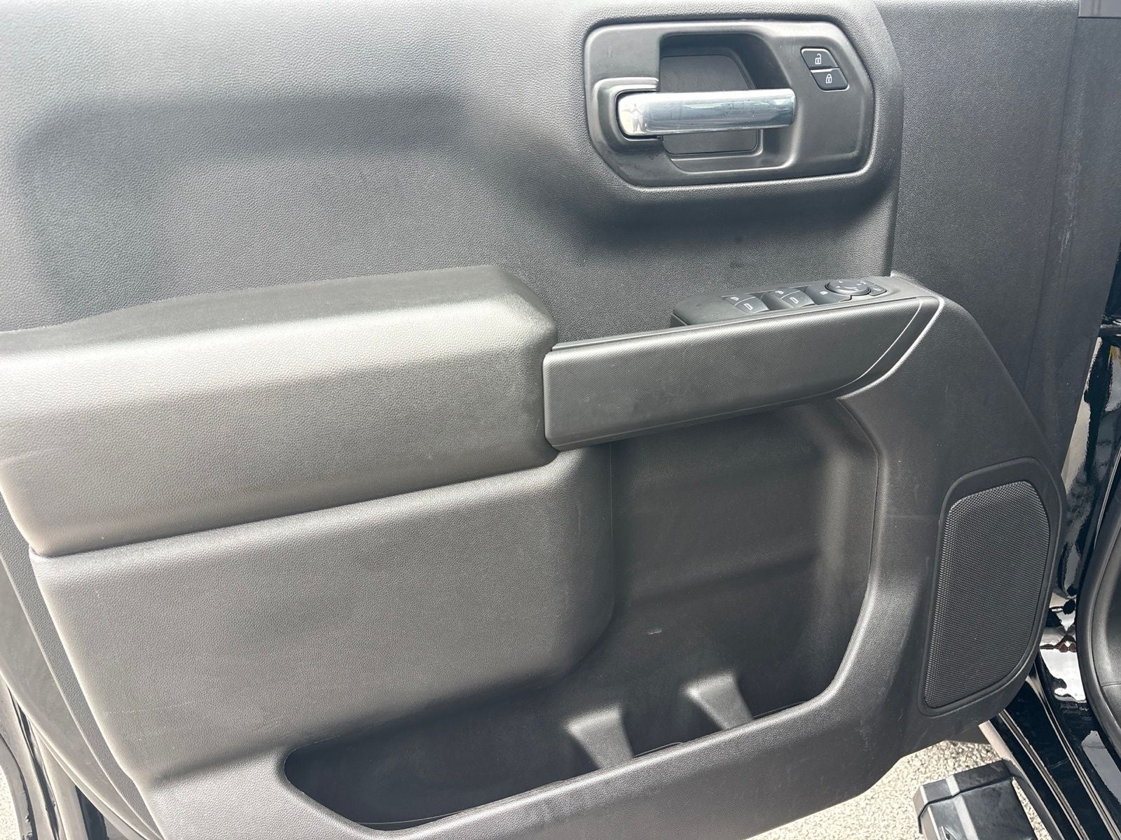 2024 Chevrolet Silverado 1500 4WD Crew Cab Short Bed Custom
