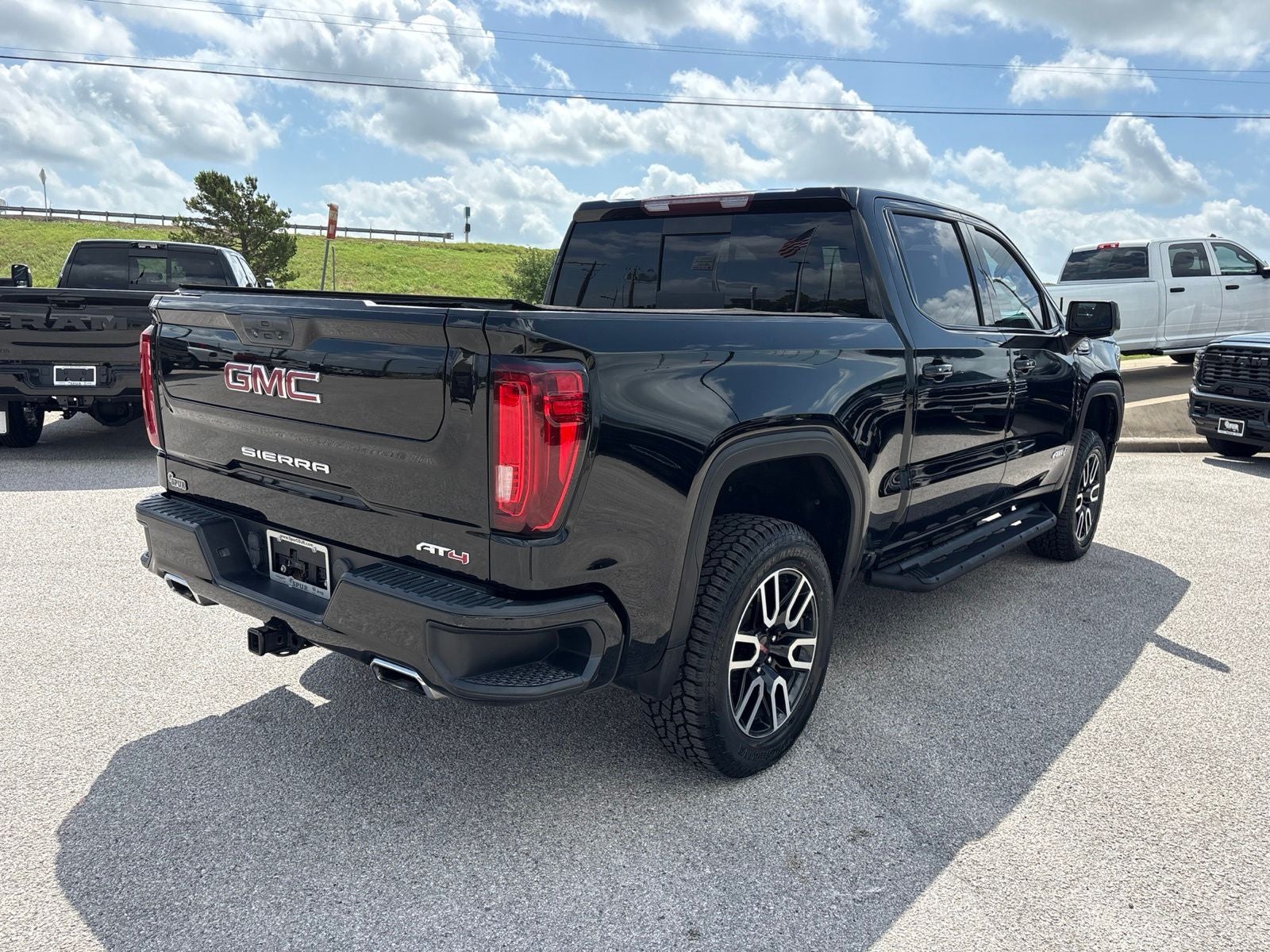 2021 GMC Sierra 1500 4WD Crew Cab Short Box AT4