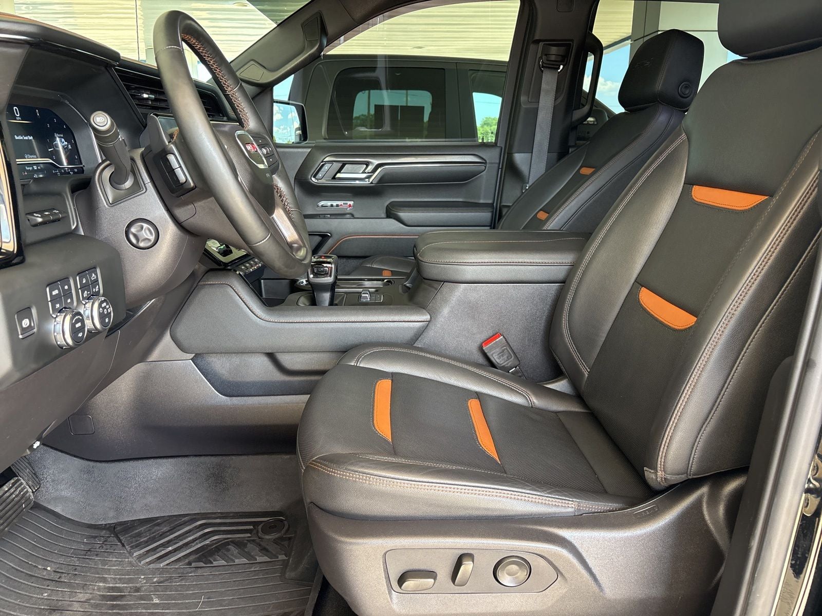 2024 GMC Sierra 1500 4WD Crew Cab Short Box AT4