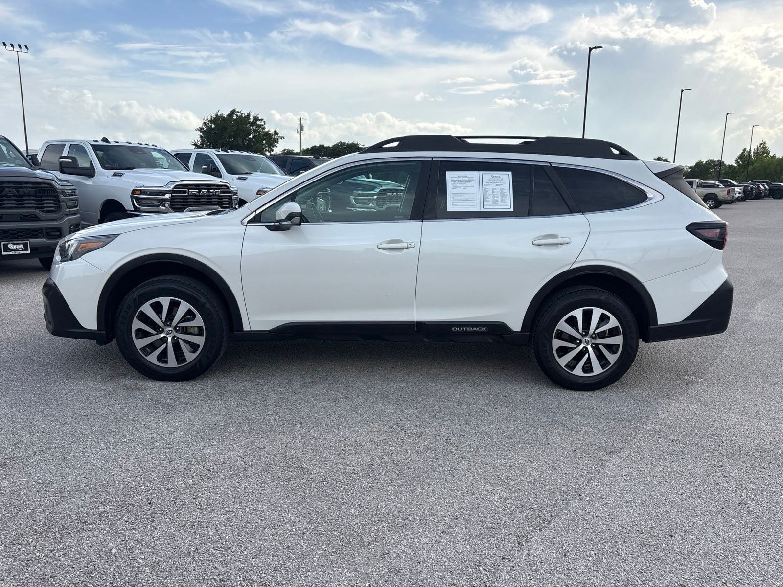 2022 Subaru Outback Premium