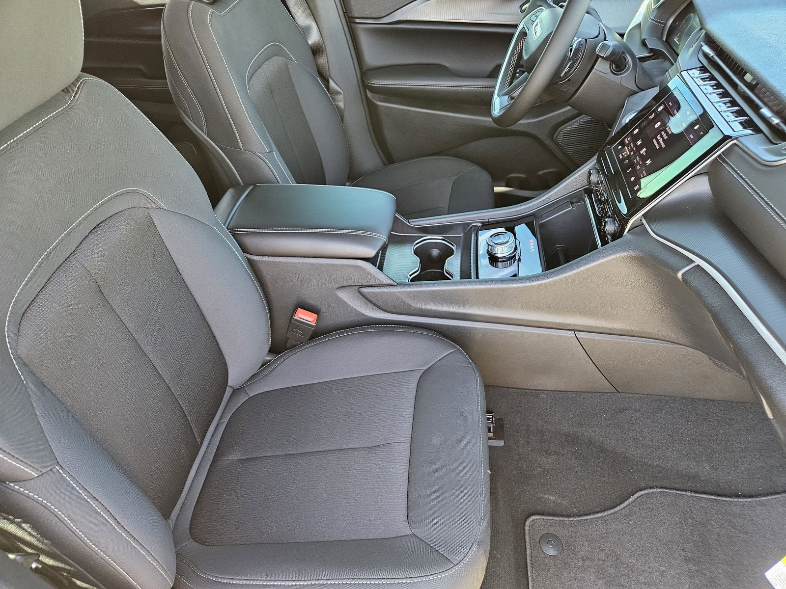 2026 Jeep Grand Cherokee GRAND CHEROKEE LAREDO 4X2