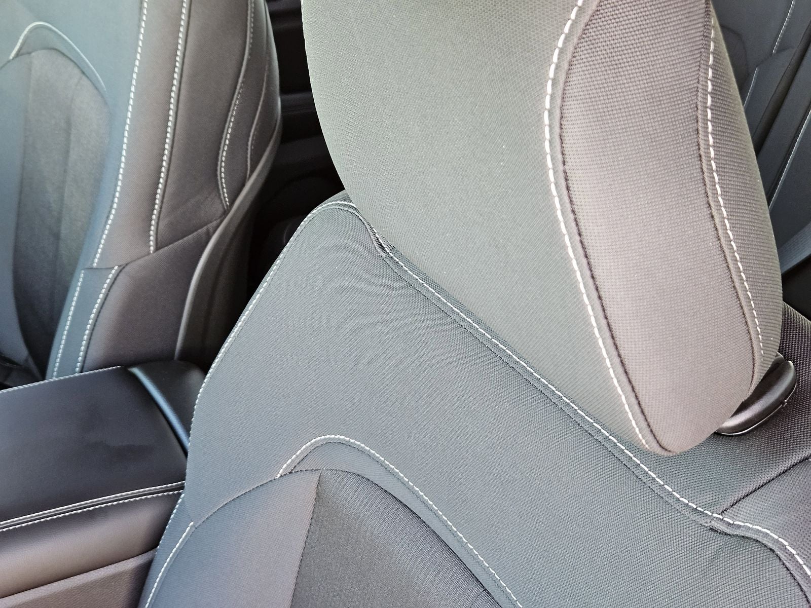 2026 Jeep Grand Cherokee GRAND CHEROKEE LAREDO 4X2