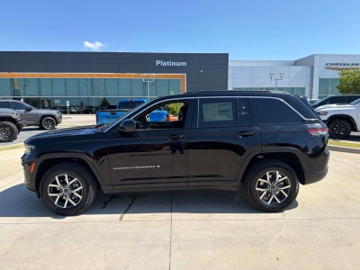 2027 Jeep Grand Cherokee Laredo X