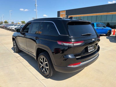 2027 Jeep Grand Cherokee Laredo X