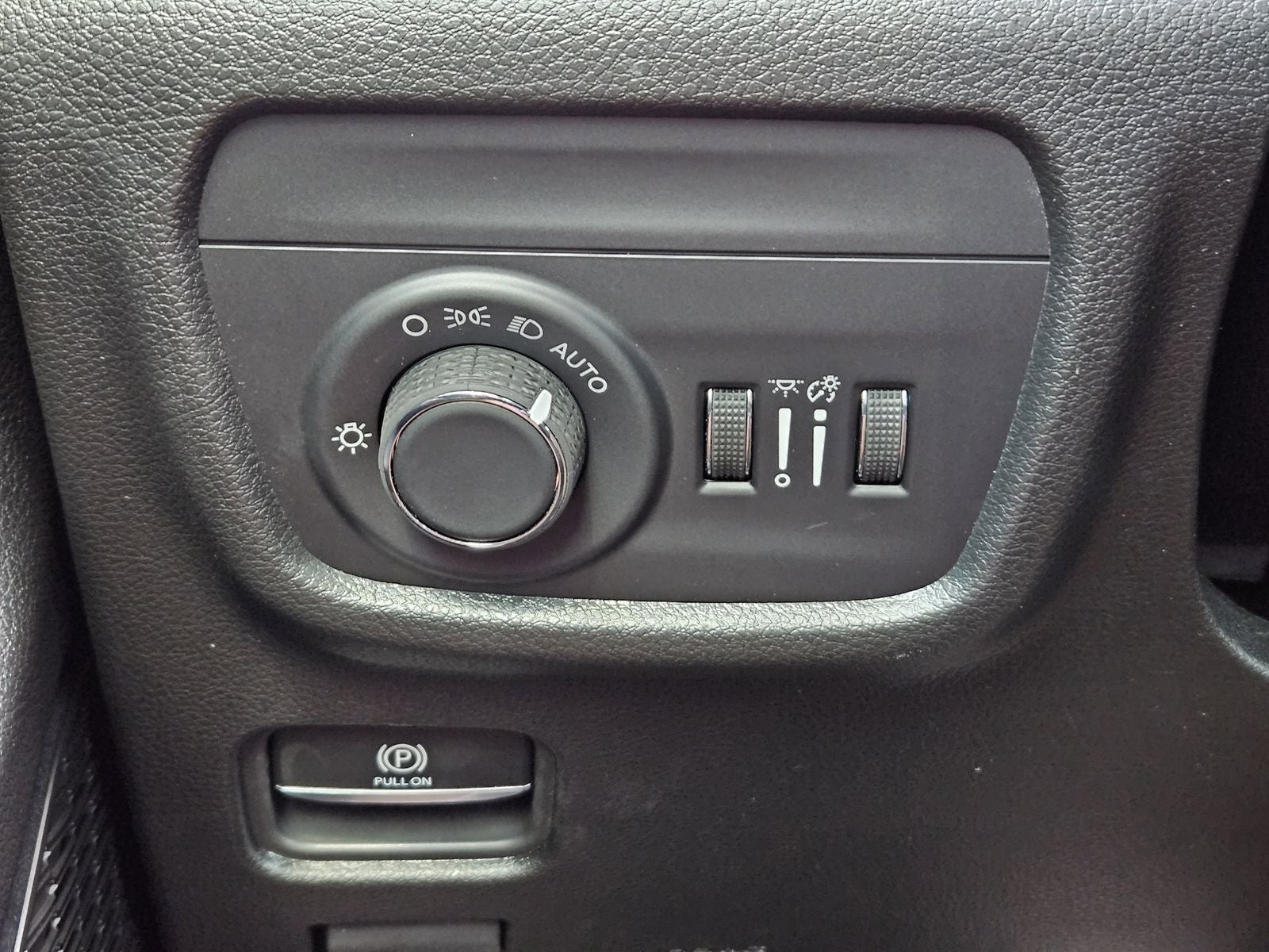 2026 Jeep Grand Cherokee GRAND CHEROKEE LAREDO 4X2