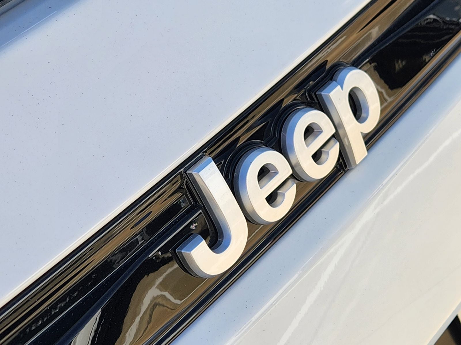 2026 Jeep Grand Cherokee GRAND CHEROKEE LAREDO 4X2