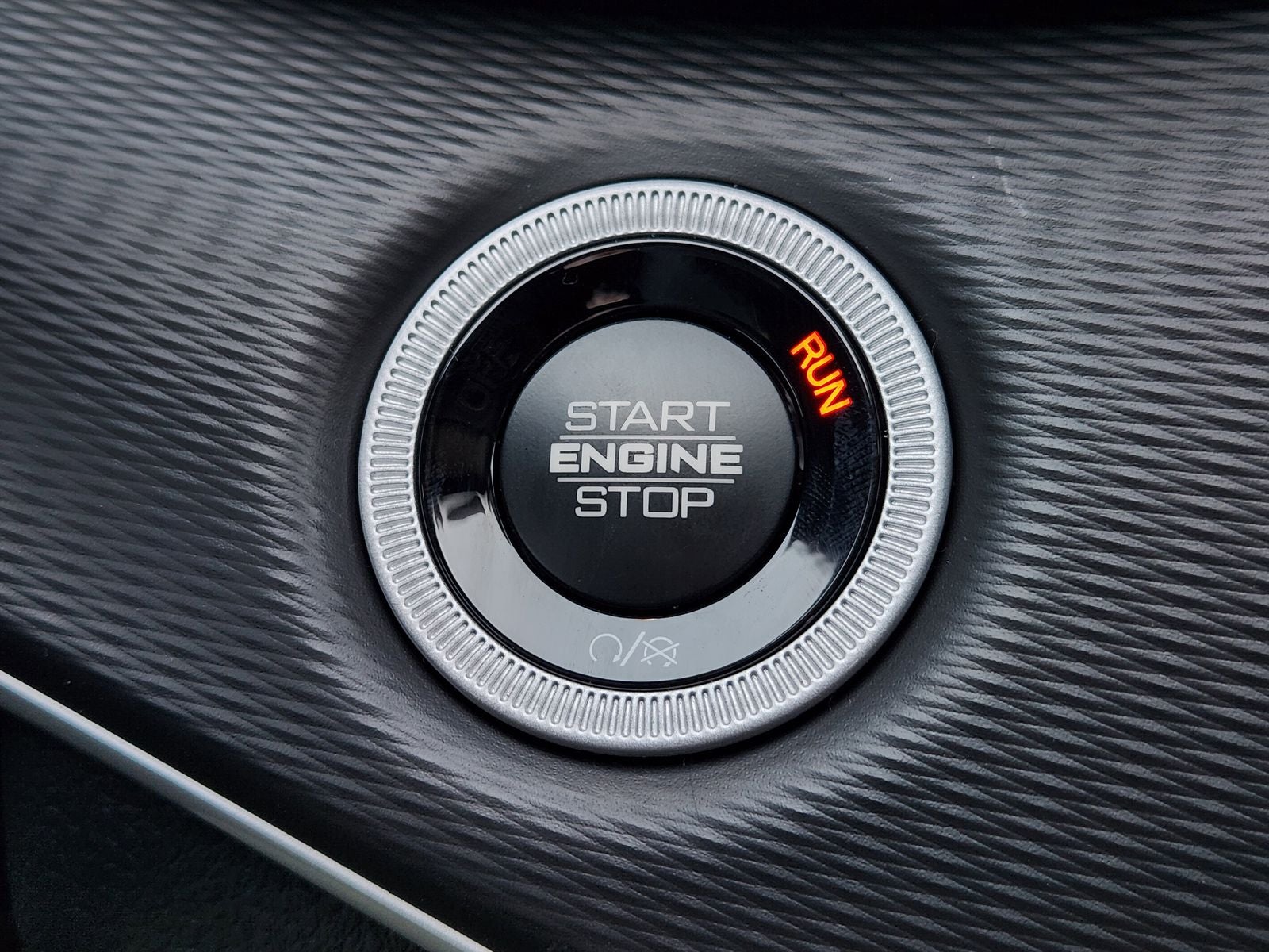 2026 Jeep Grand Cherokee GRAND CHEROKEE LAREDO 4X2