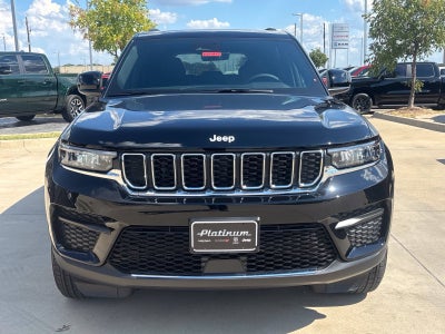 2027 Jeep Grand Cherokee Laredo