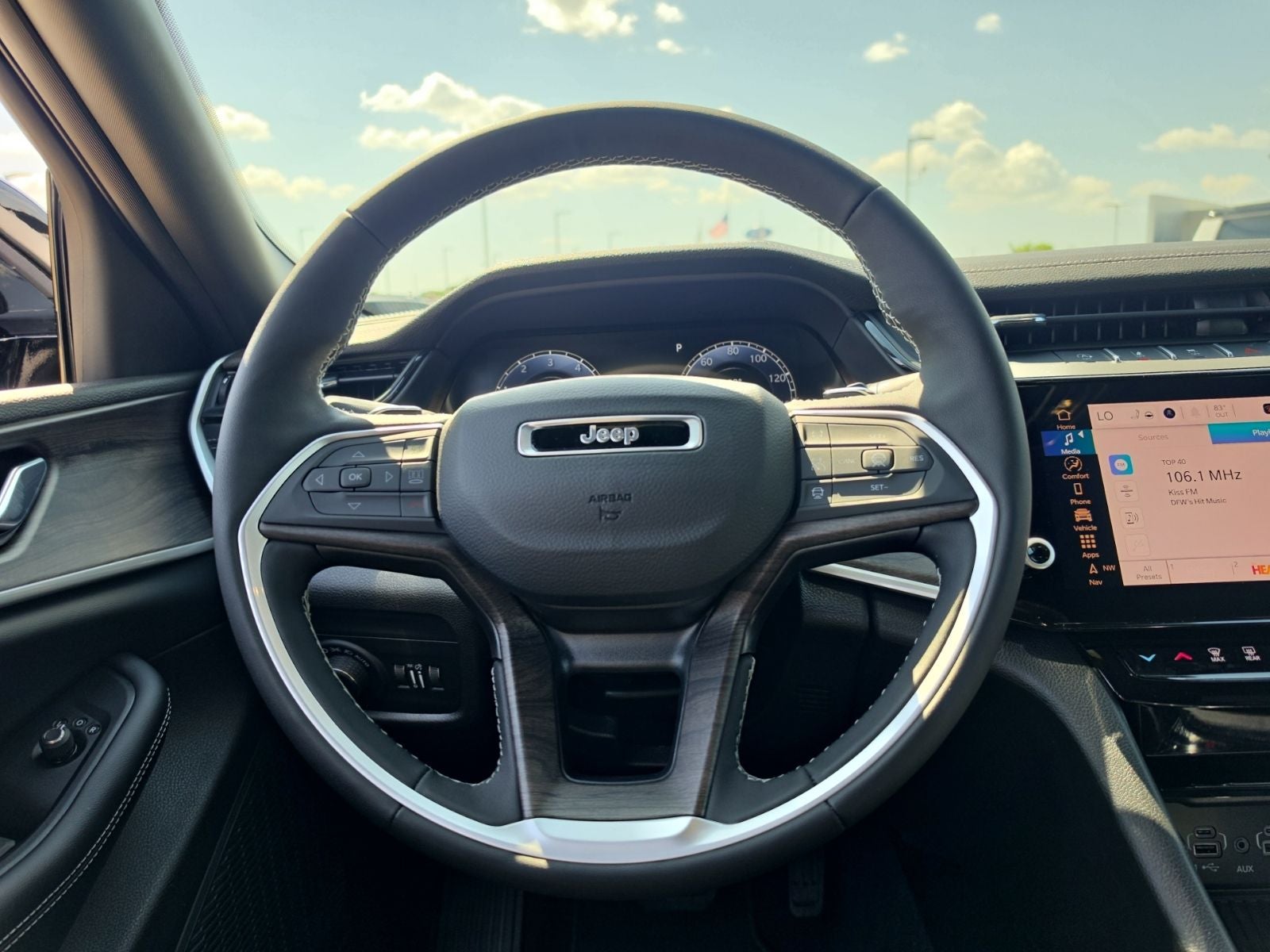 2026 Jeep Grand Cherokee GRAND CHEROKEE LAREDO ALTITUDE 4X2