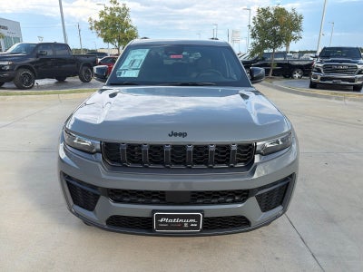 2027 Jeep Grand Cherokee Laredo Altitude