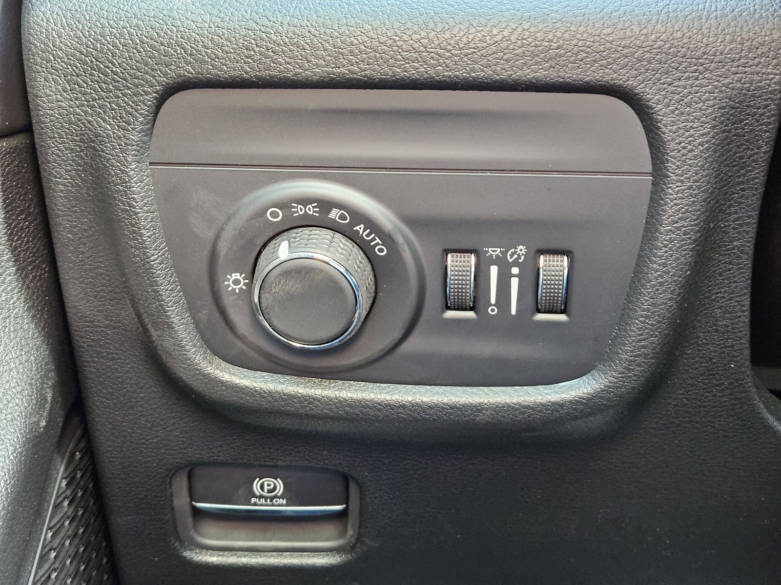 2026 Jeep Grand Cherokee GRAND CHEROKEE LAREDO ALTITUDE 4X2