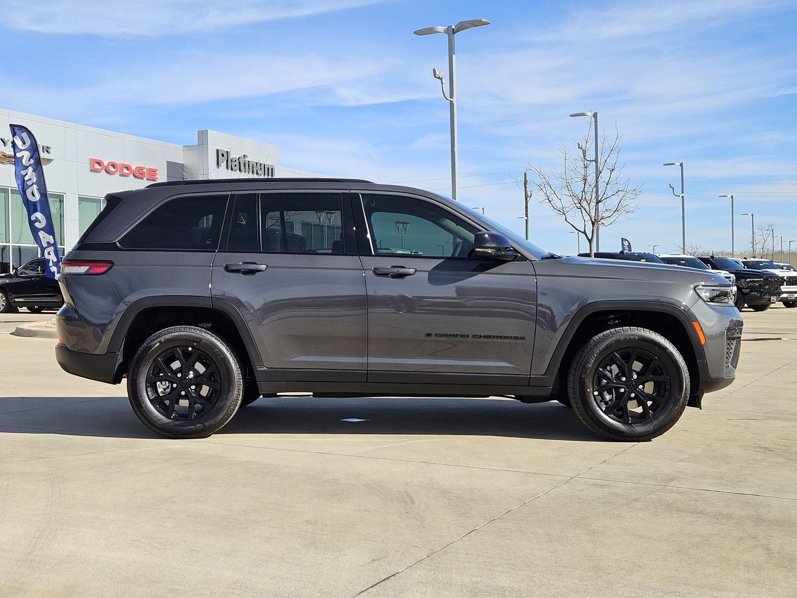 2026 Jeep Grand Cherokee GRAND CHEROKEE LAREDO ALTITUDE 4X2