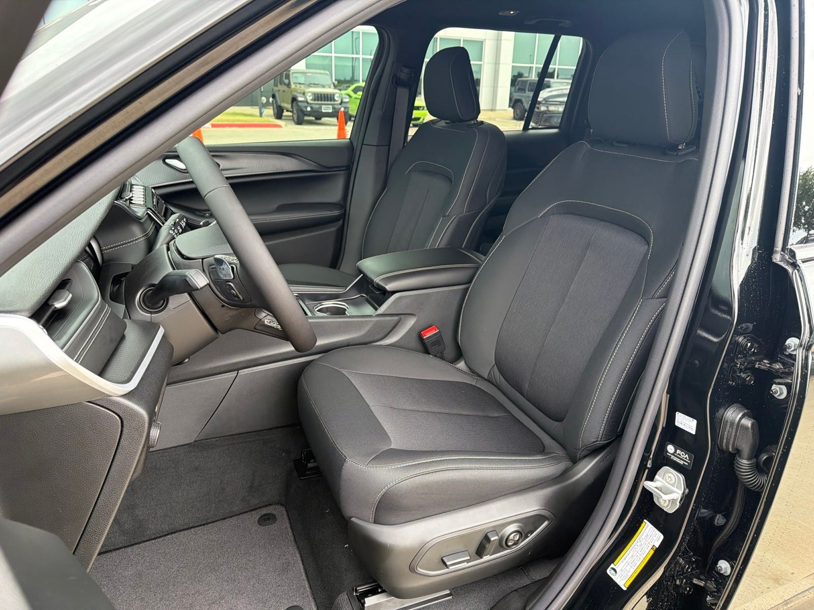 2026 Jeep Grand Cherokee GRAND CHEROKEE LAREDO 4X4