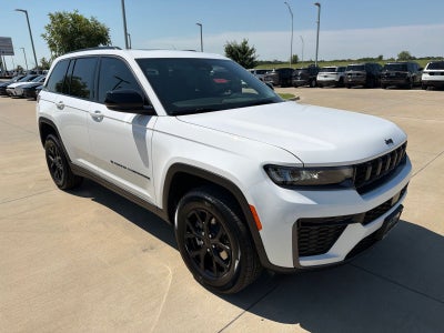 2026 Jeep Grand Cherokee GRAND CHEROKEE LAREDO ALTITUDE 4X4
