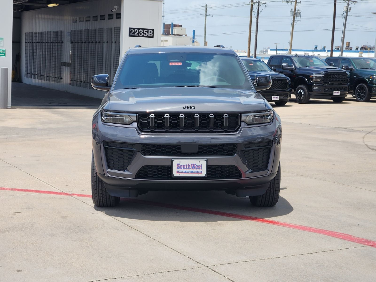 2026 Jeep Grand Cherokee GRAND CHEROKEE LAREDO ALTITUDE 4X4