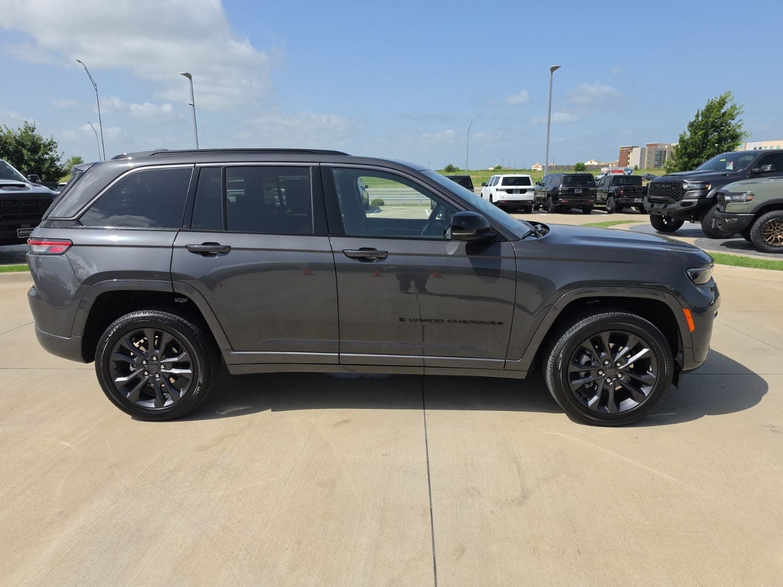 2026 Jeep Grand Cherokee GRAND CHEROKEE LIMITED RESERVE 4X4