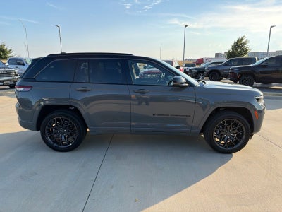 2027 Jeep Grand Cherokee Summit