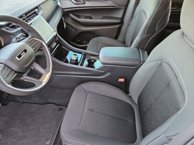 2025 Jeep Grand Cherokee L GRAND CHEROKEE L LAREDO X 4X2